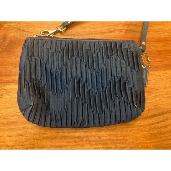 Coach Teal Satin Pleated Wristlet petite purse - Picture 6 of 7